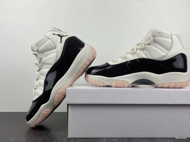 Rep TBK 11 Jordan Neapolitan WMNS Air AR0715-101 0701
